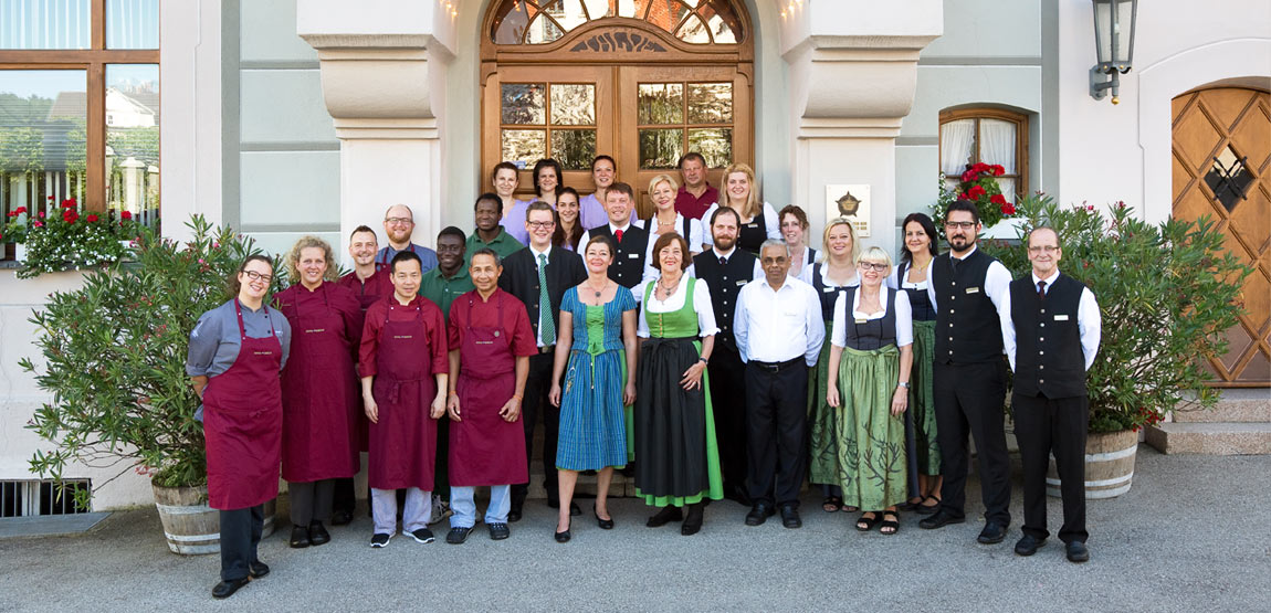 Das Team vom Hotel Hirsch in Füssen freut sich auf Sie als neue Mitarbeiterin oder neuen Mitarbeiter